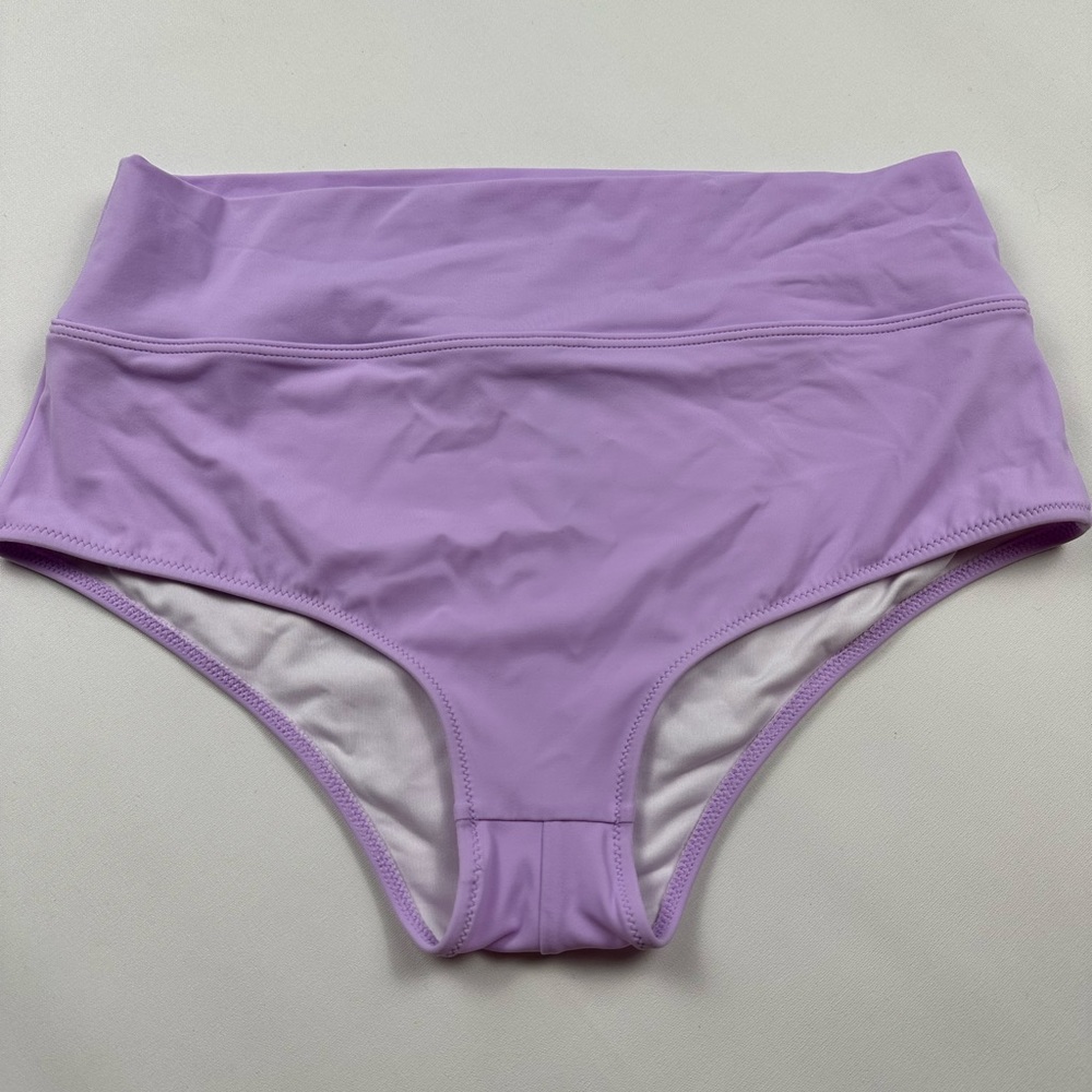 NWOT Pink Victoria’s Secret lavender high waisted bikini bottoms. Size L